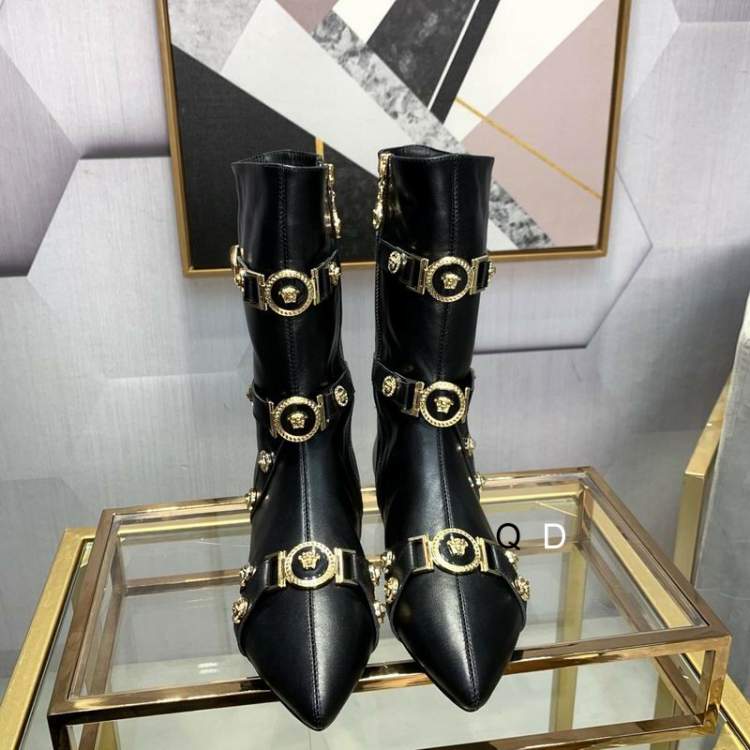 Picture of Versace Shoes _SKUVersacesz38-44GDT080920429